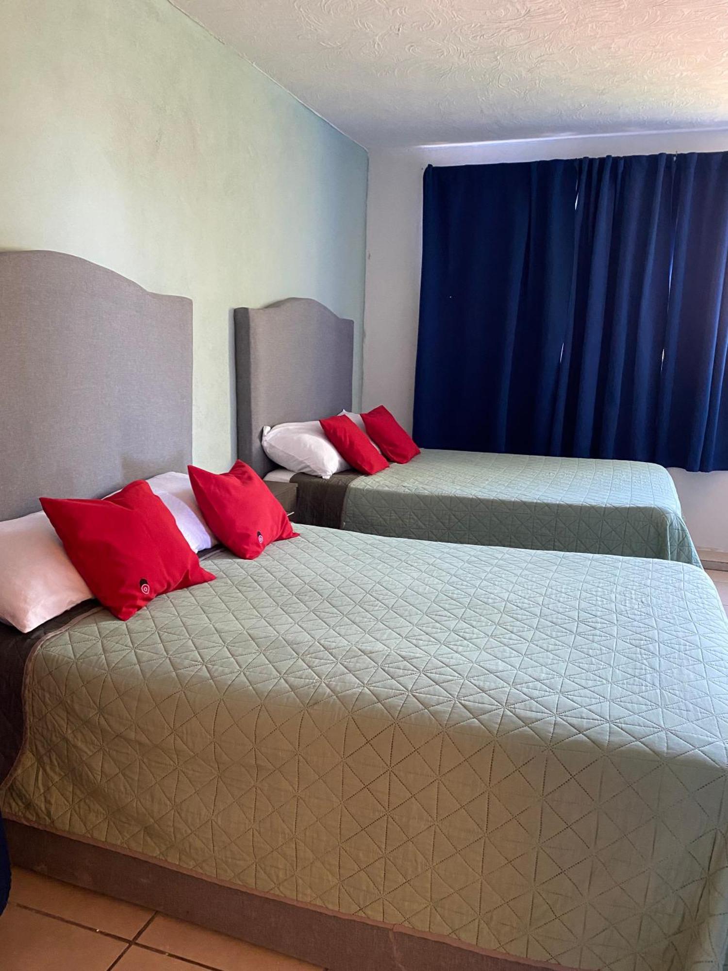 4 Venator House Boutique Aparthotel León Kültér fotó